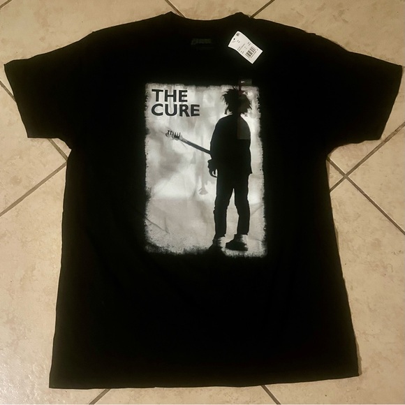 The Cure Black Graphic T-Shirt size XL - Picture 1 of 3